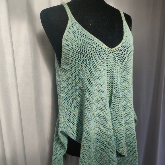 Hand Made Hanky Tank - Picture 4 of 5